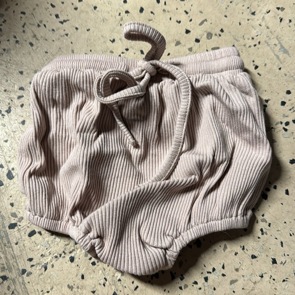 Two Darlings kimono onesie set with bloomers 0-3 - Picture 5 of 6